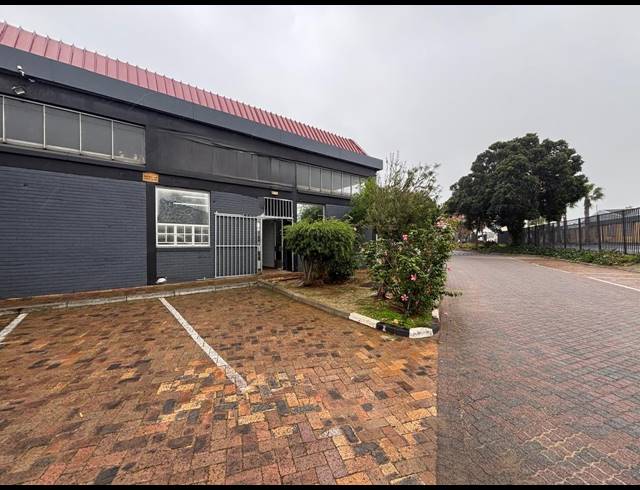 1,171M² FACTORY TO LET IN MAITLAND